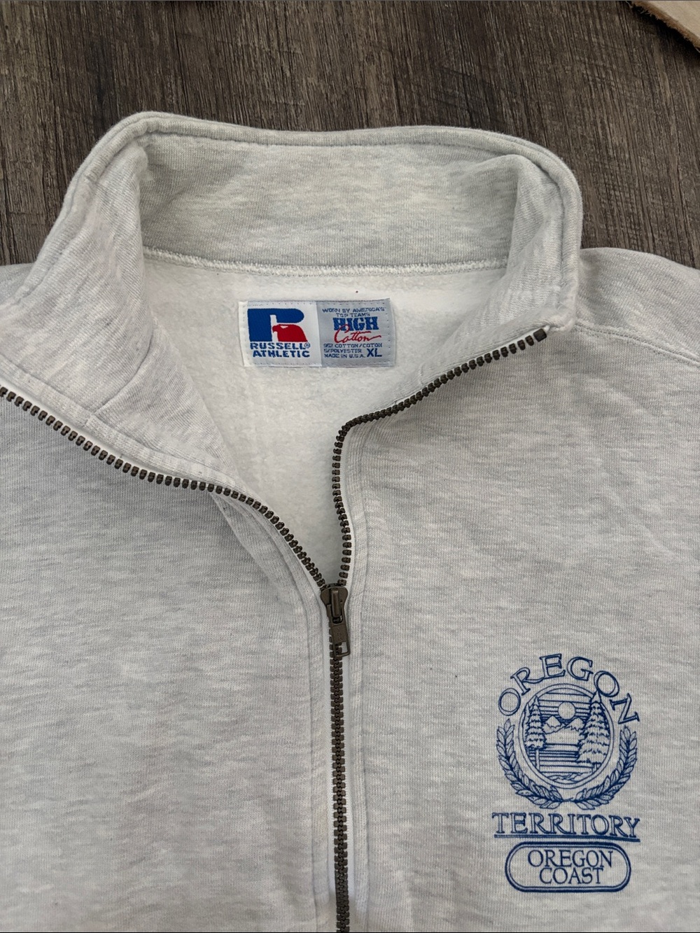 Vintage Russell Athletic Light Gray Half-Zip Sweatshirt with Blue Oregon Crest - Picture 2 of 3